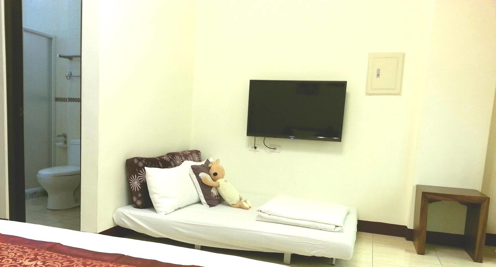 Encounter Hostel Kota Hualien Bagian luar foto