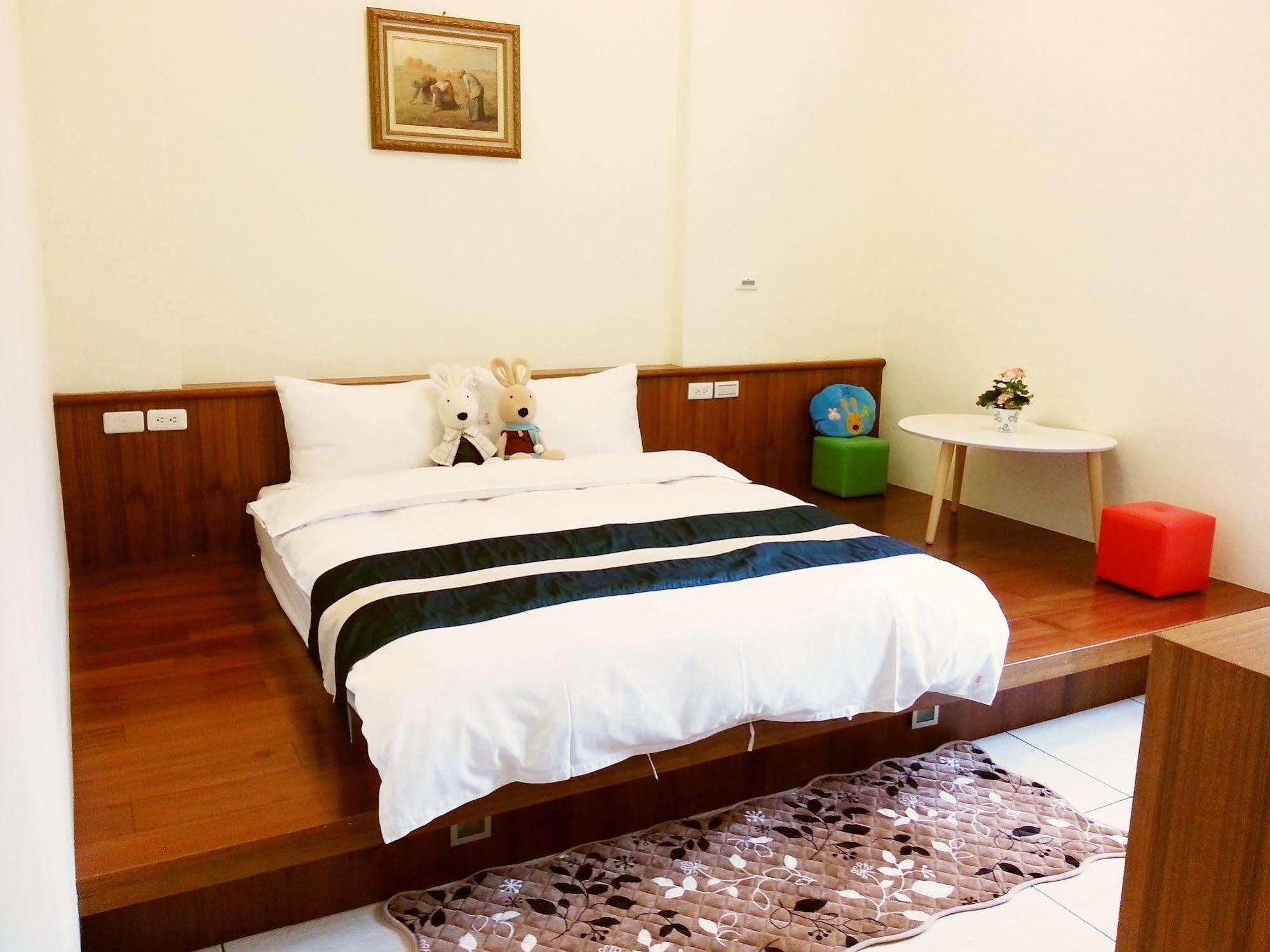 Encounter Hostel Kota Hualien Bagian luar foto